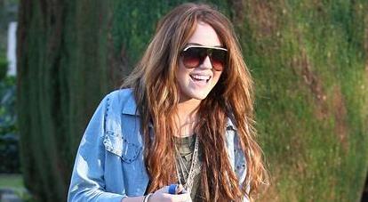 Miley_Cyrus_and_526b