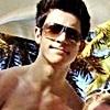 david-henrie-shirtless__